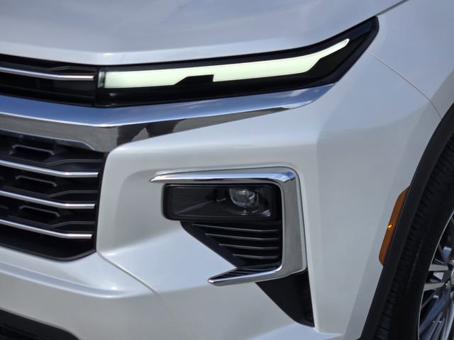 Used 2025 Chevrolet Traverse LT w/ Driver Confidence Package FWD image 9