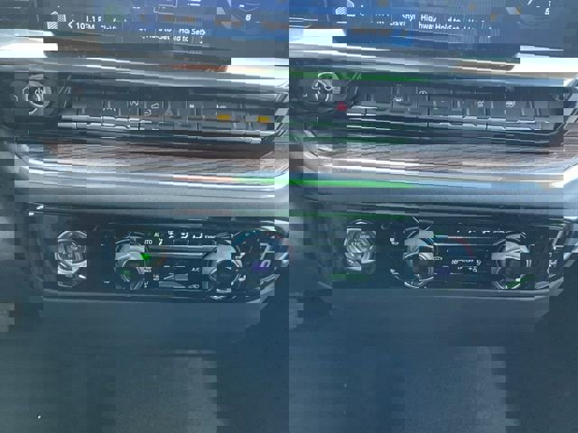 Used 2024 Chevrolet Silverado 1500 LT image 33