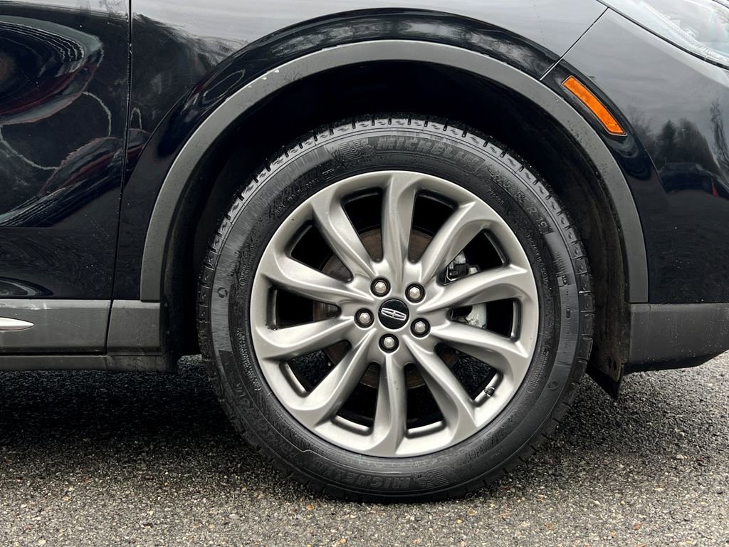 Certified 2022 Lincoln Corsair AWD w/ Premium Package image 9