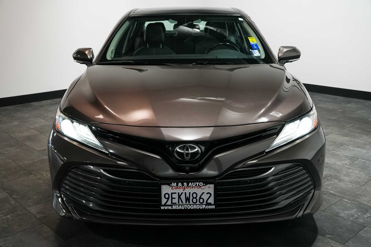 Used 2019 Toyota Camry XLE FWD image 6