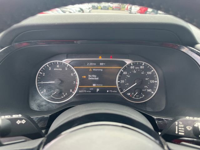 Used 2022 Nissan Pathfinder SV image 18