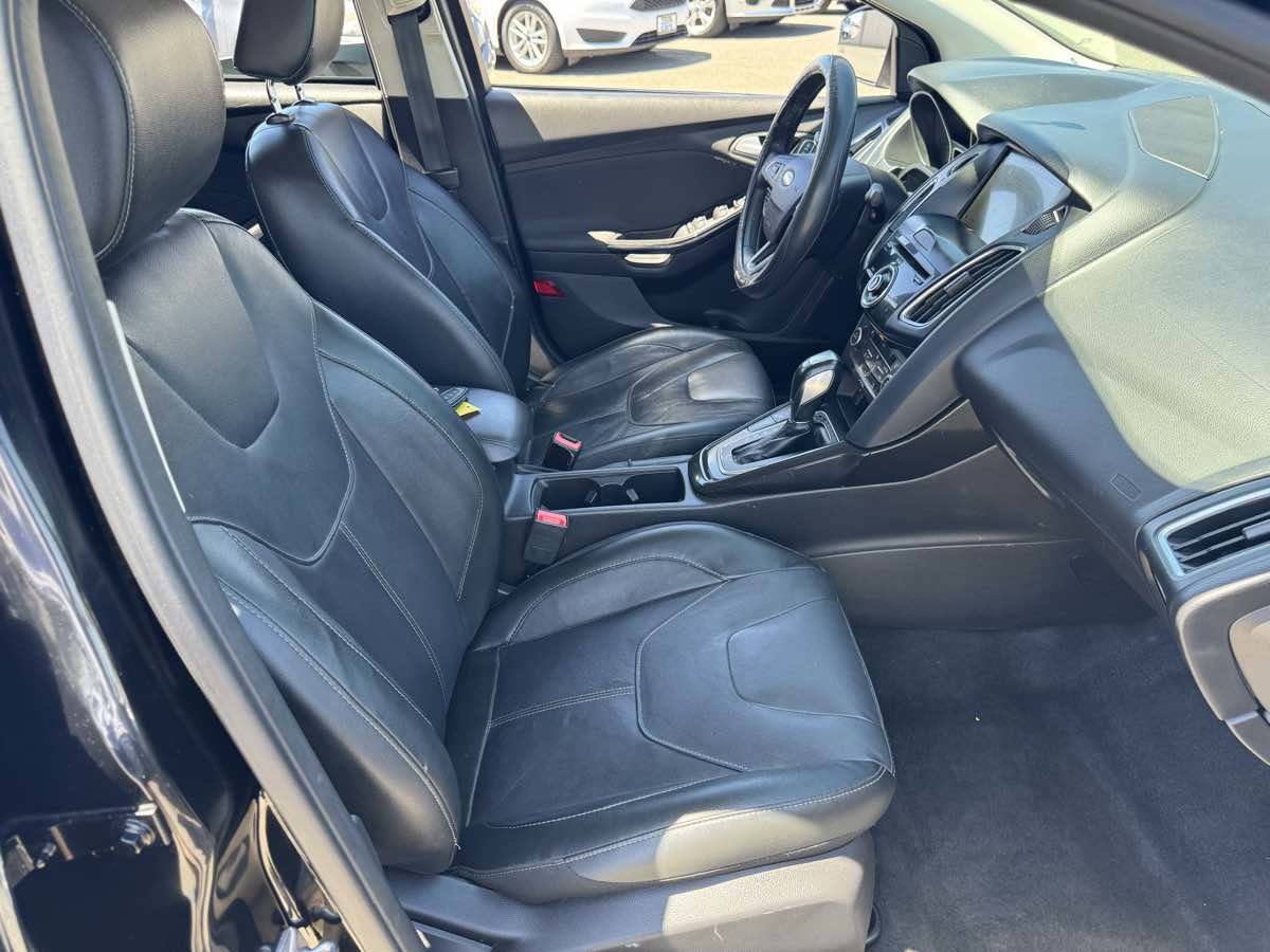 Used 2018 Ford Focus Titanium FWD image 14