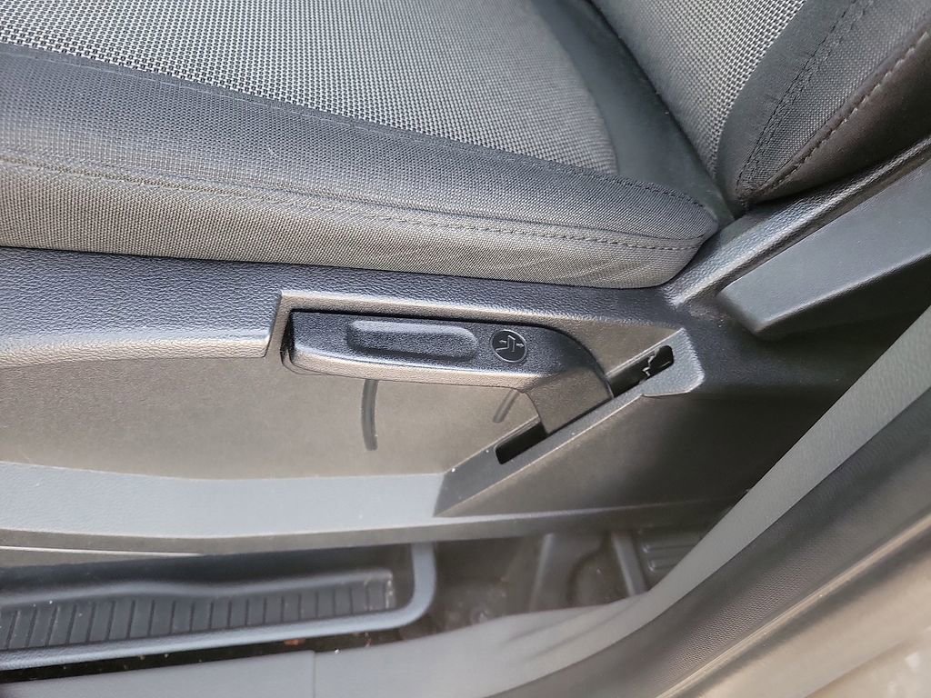 Used 2019 Ford Transit Connect XL image 11