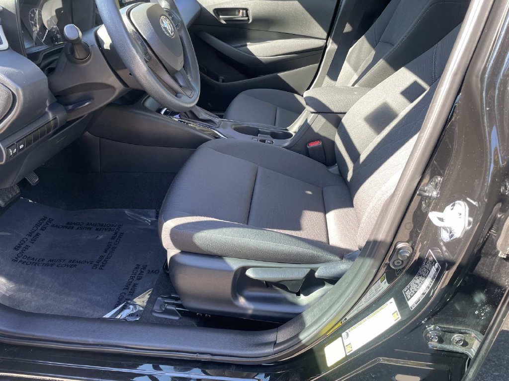 Used 2023 Toyota Corolla LE FWD image 18