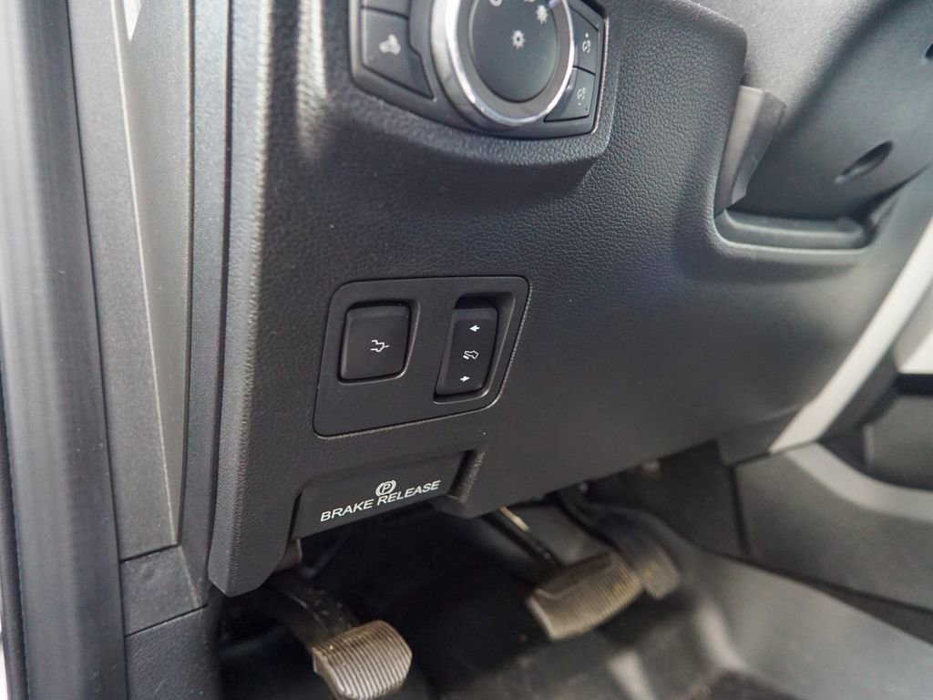 Used 2020 Ford F250 Lariat w/ Lariat Ultimate Package AWD/4WD image 24