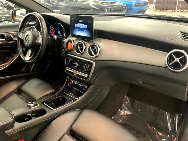 Used 2019 Mercedes-Benz GLA 250 4MATIC image 10