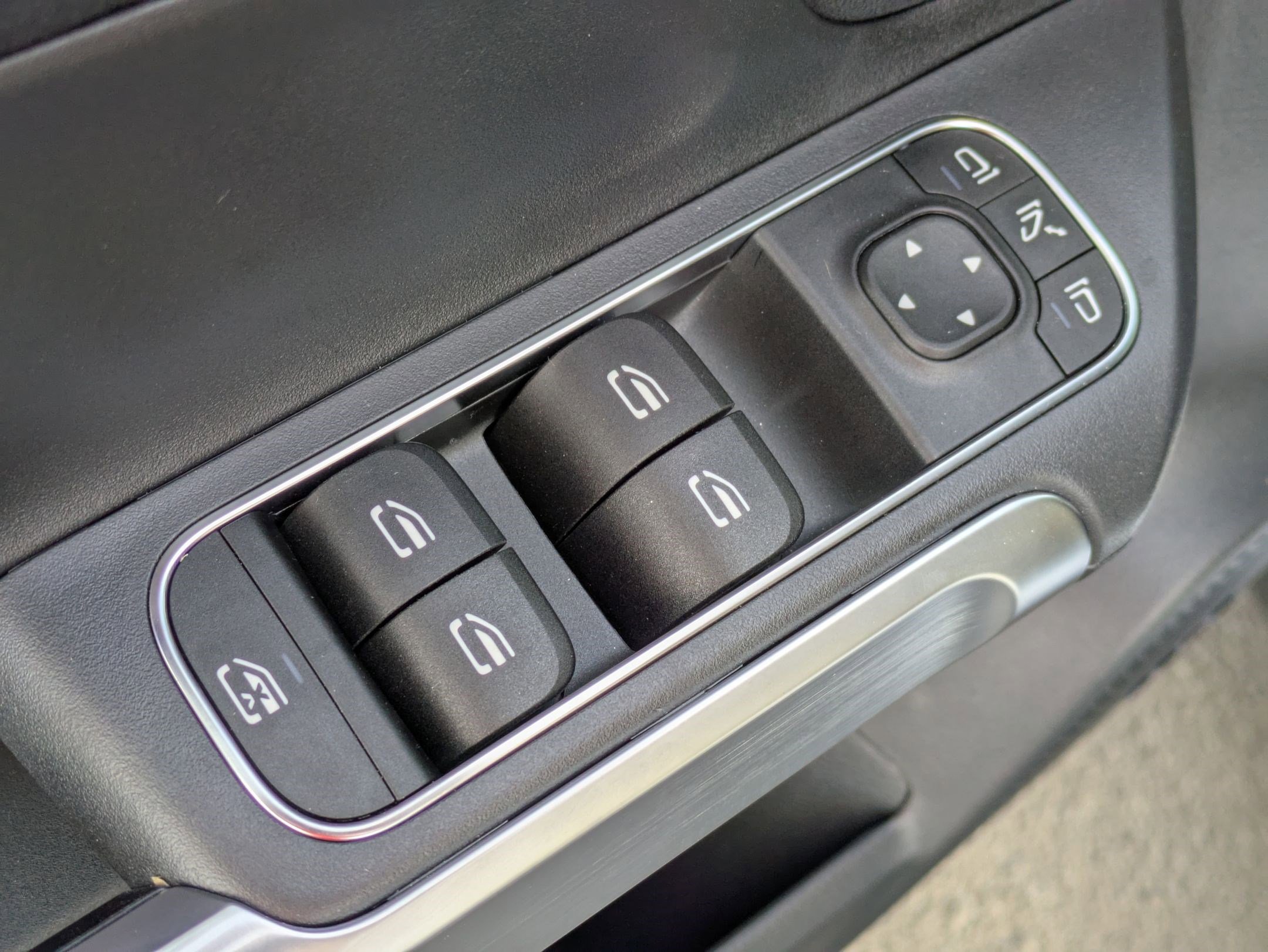 New 2026 Mercedes-Benz GLB 250 image 16