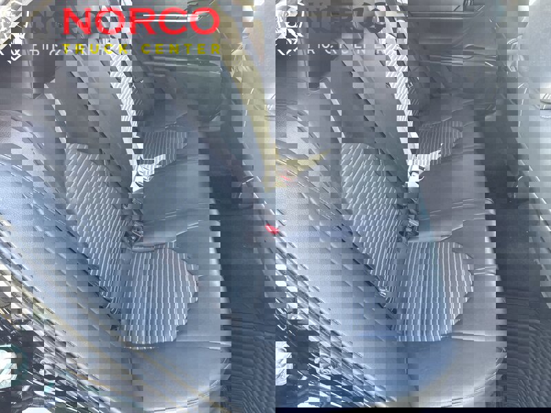 Used 2020 Toyota Camry SE image 20