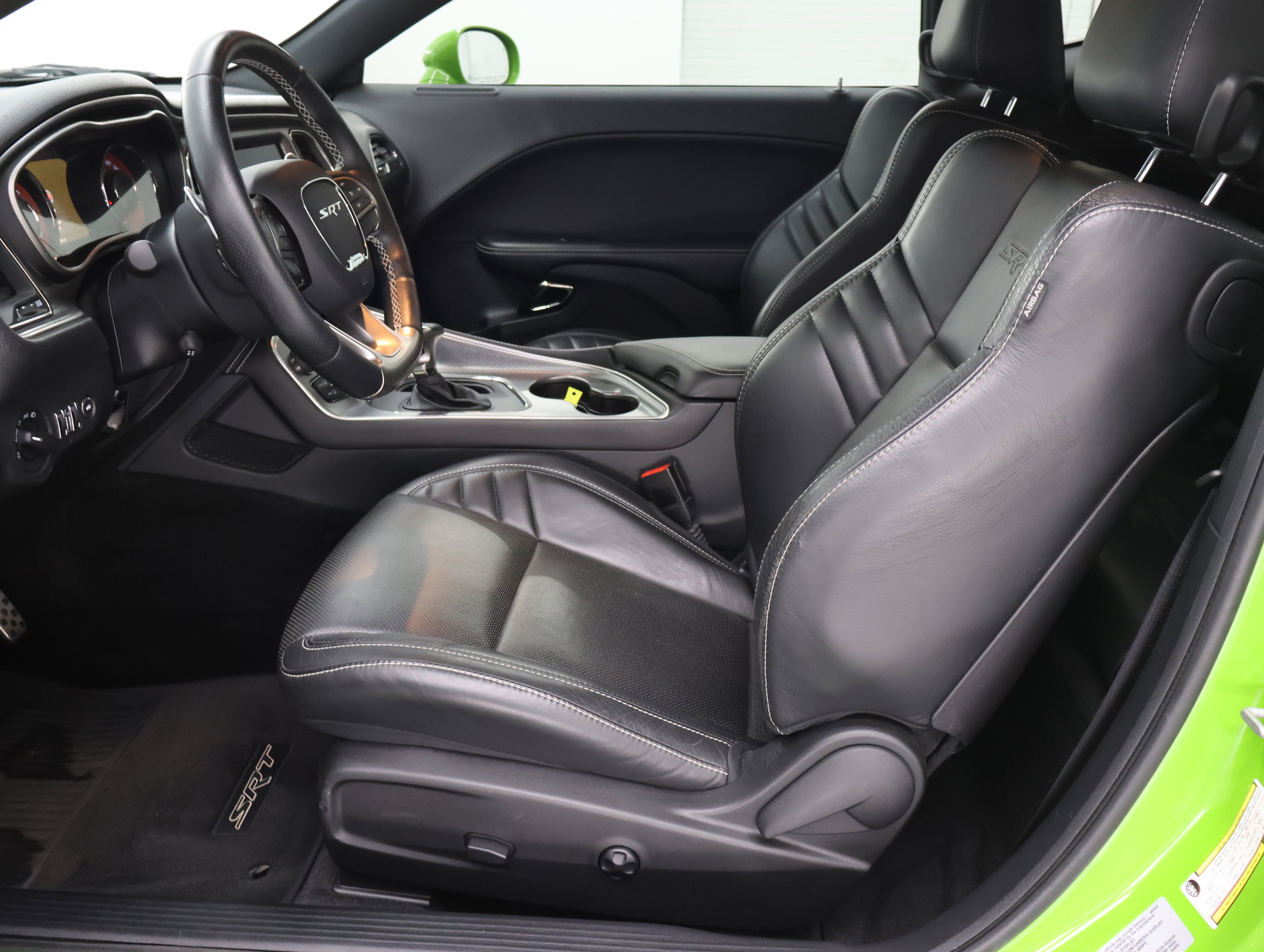 Used 2017 Dodge Challenger SRT Hellcat RWD image 8