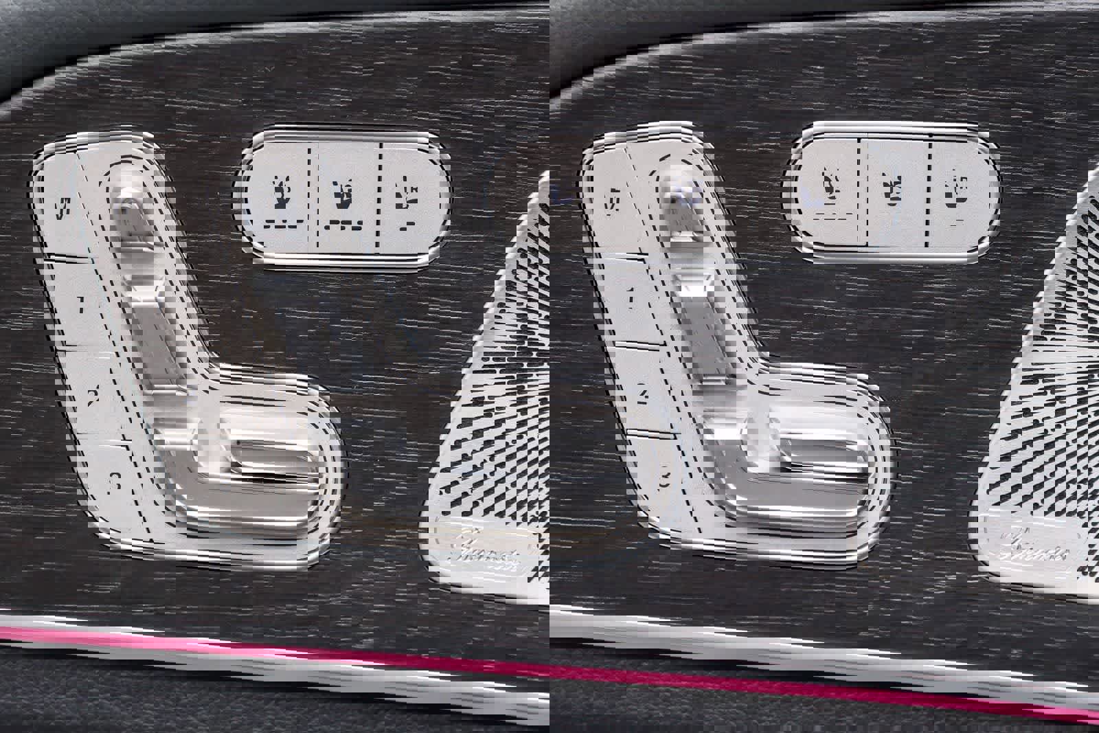 Used 2025 Mercedes-Benz GLE 450e 4MATIC image 24