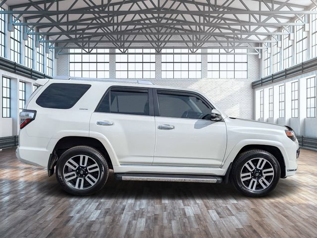 Used 2022 Toyota 4Runner Limited AWD/4WD image 3