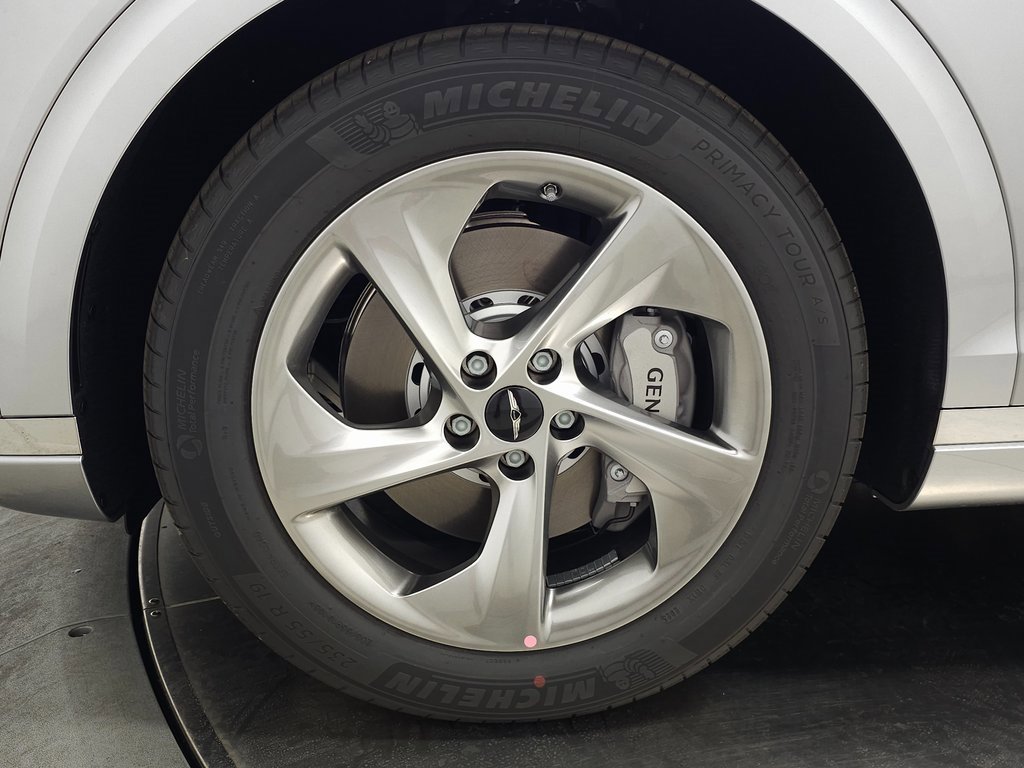 Used 2026 Genesis GV70 2.5T Advanced image 8