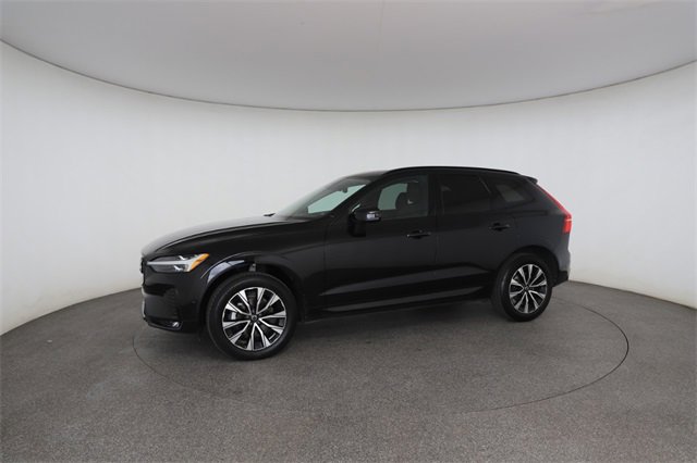 Used 2023 Volvo XC60 B5 Plus image 5