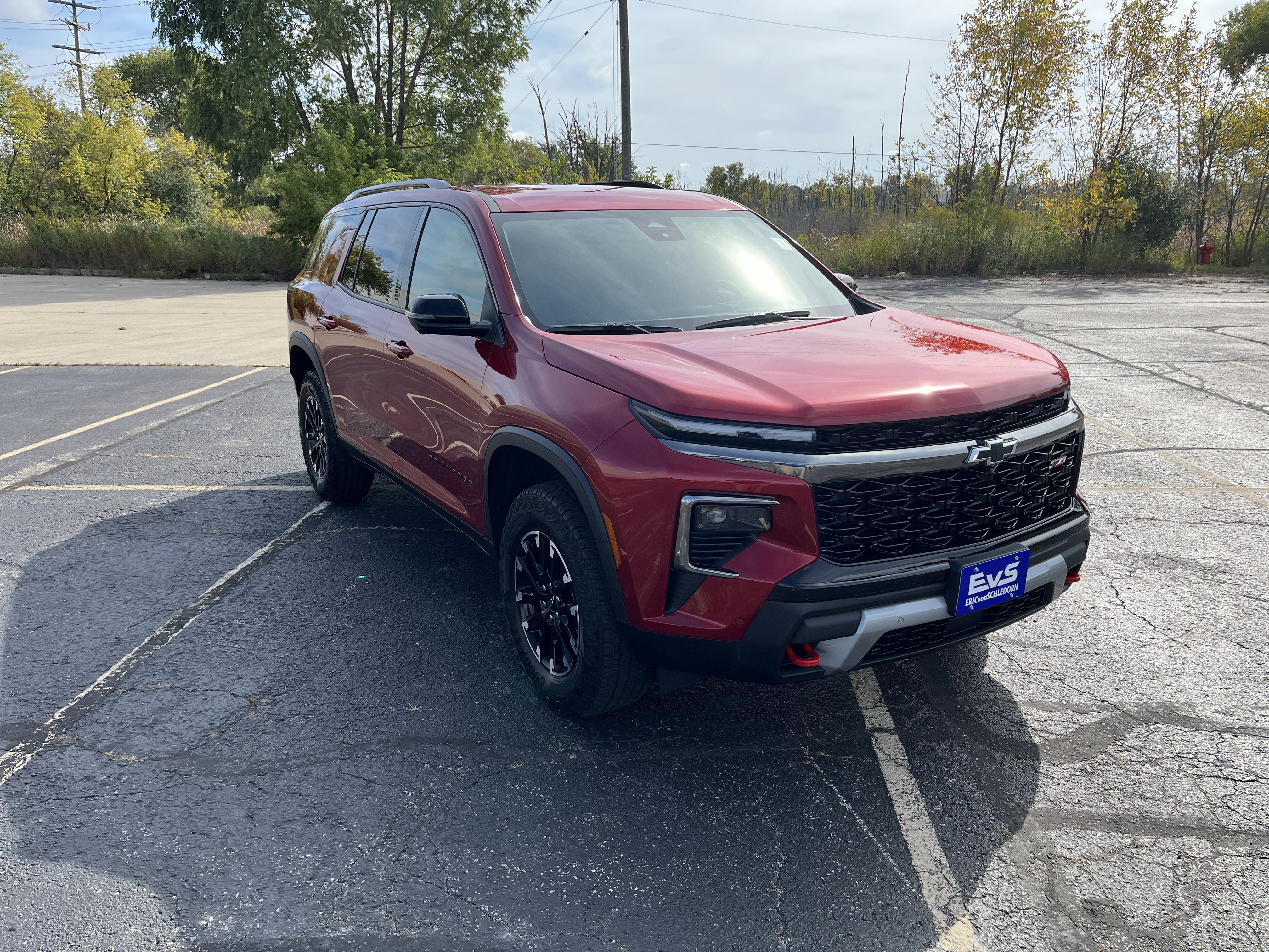 Used 2024 Chevrolet Traverse Z71 w/ Enhanced Driving Package image 8