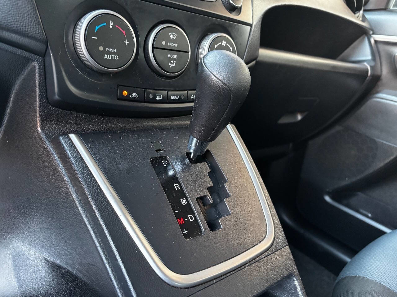 Used 2015 MAZDA MAZDA5 Sport image 23