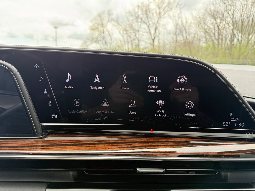 Used 2021 Cadillac Escalade ESV Premium Luxury w/ Driver Assist Tech Package AWD/4WD image 32