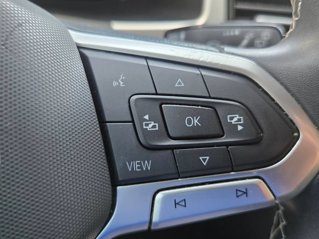 Certified 2022 Volkswagen Atlas Cross Sport SE FWD image 26