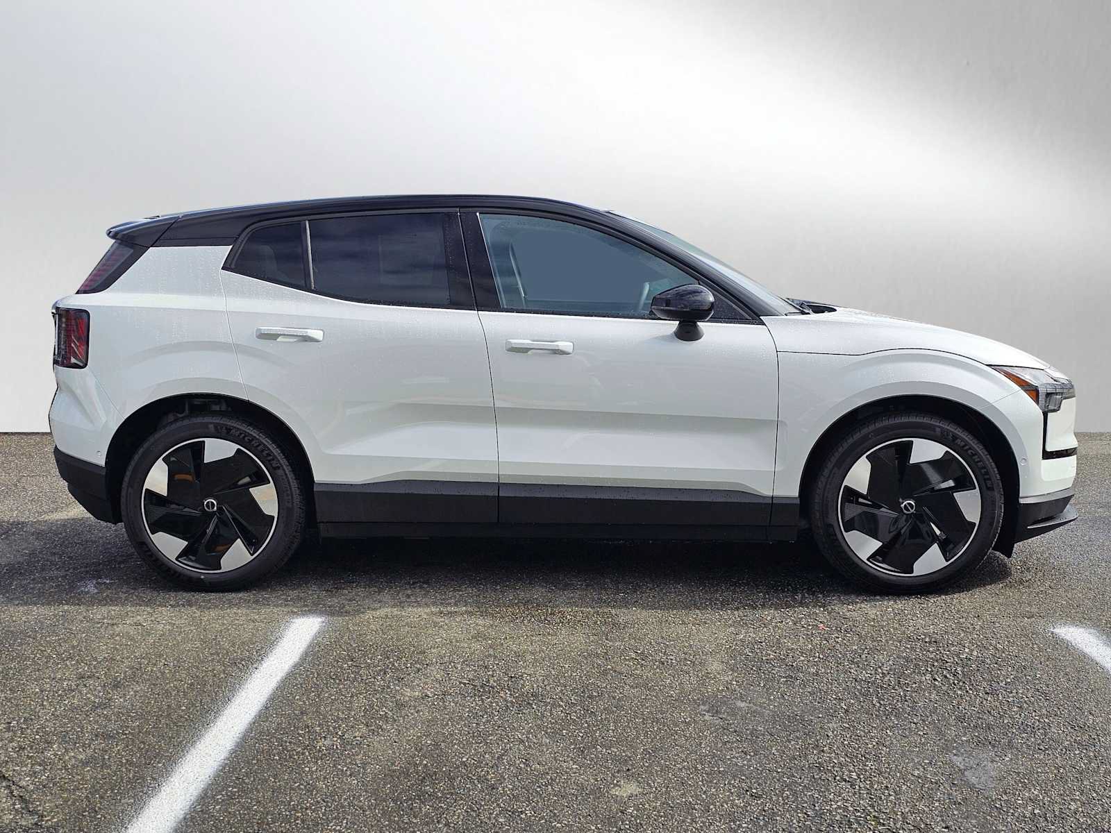 New 2025 Volvo EX30 Ultra w/ Protection Package Premier AWD/4WD image 2