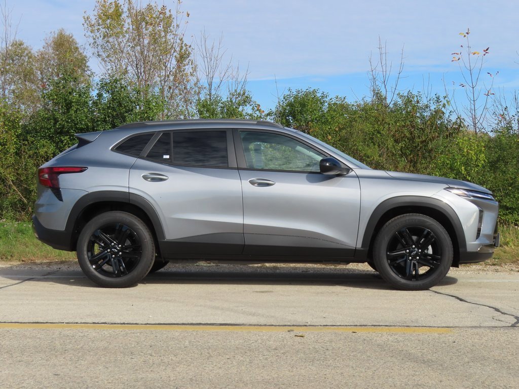 New 2026 Chevrolet Trax ACTIV w/ Sunroof Package image 2