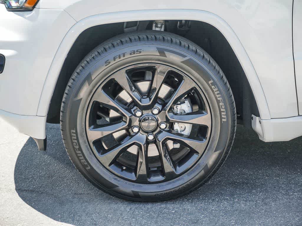 Certified 2021 Jeep Grand Cherokee Laredo X RWD image 9