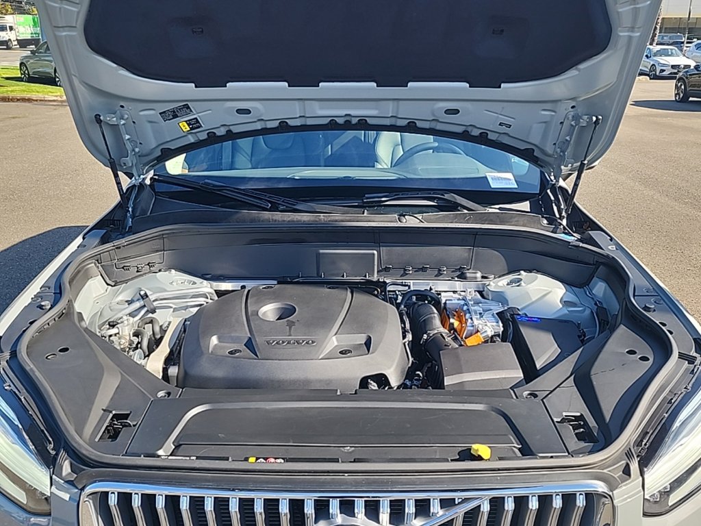 Certified 2024 Volvo XC90 T8 Plus w/ Protection Package Premier AWD/4WD image 29