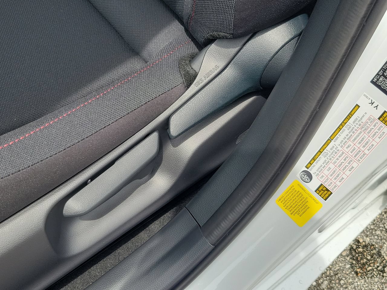 New 2026 Toyota Prius Plug-In Hybrid FWD image 17
