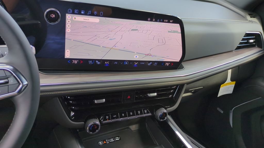 New 2026 Chevrolet Suburban Premier image 17