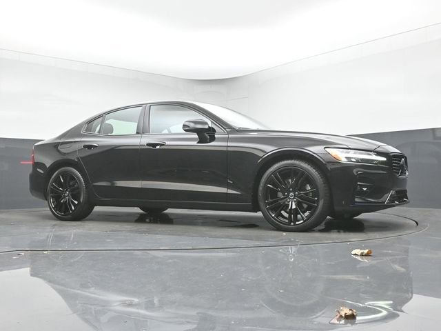 Used 2023 Volvo S60 B5 Plus w/ Climate Package image 35