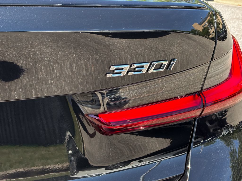 New 2026 BMW 330i xDrive Sedan w/ M Sport Package AWD/4WD image 7