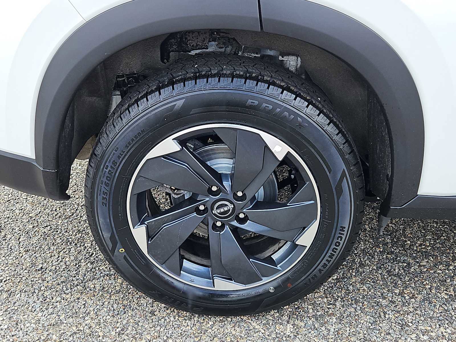 Used 2025 Nissan Rogue SV image 9