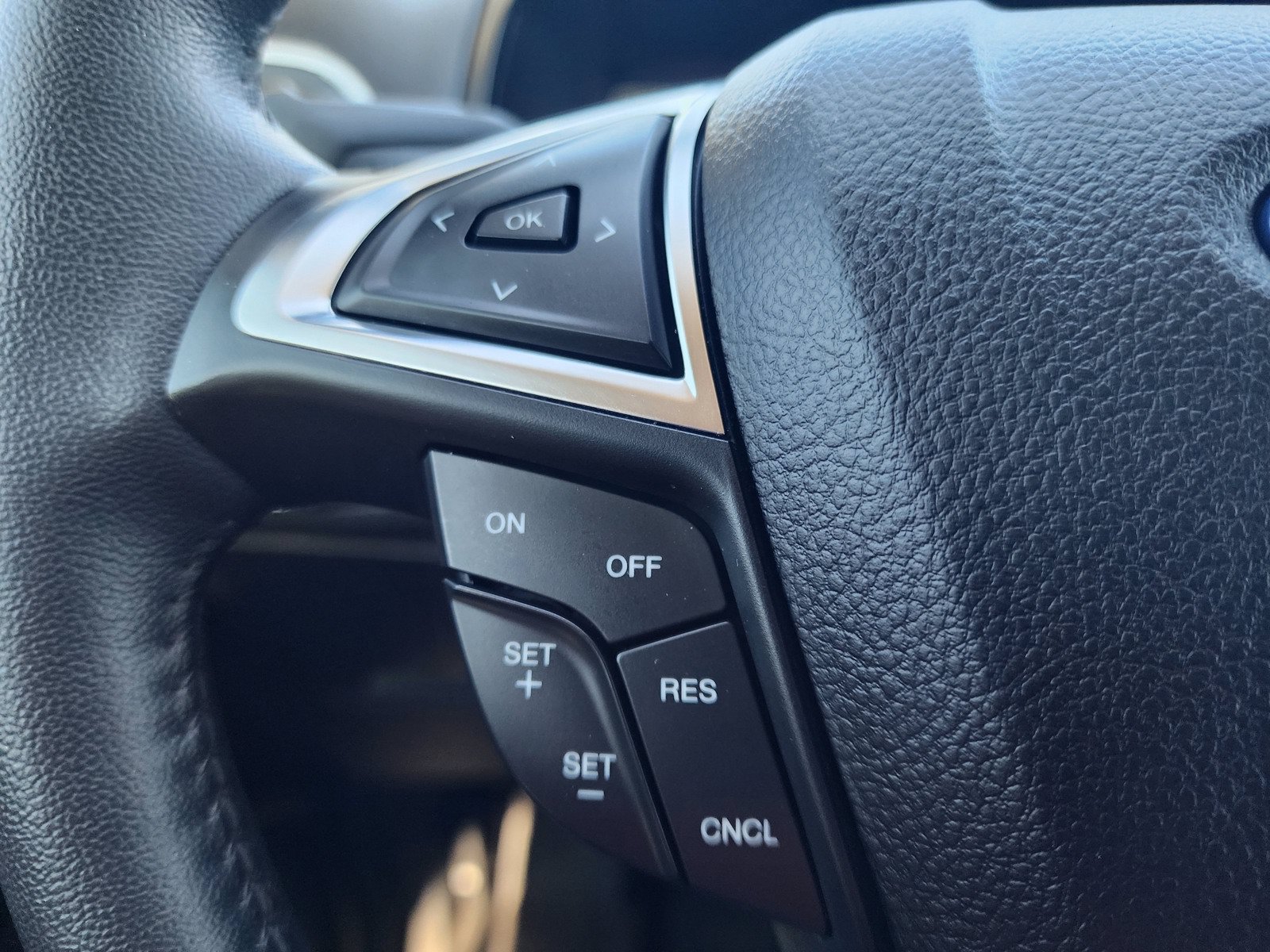 Used 2023 Ford Edge SEL w/ Convenience Package AWD/4WD image 18