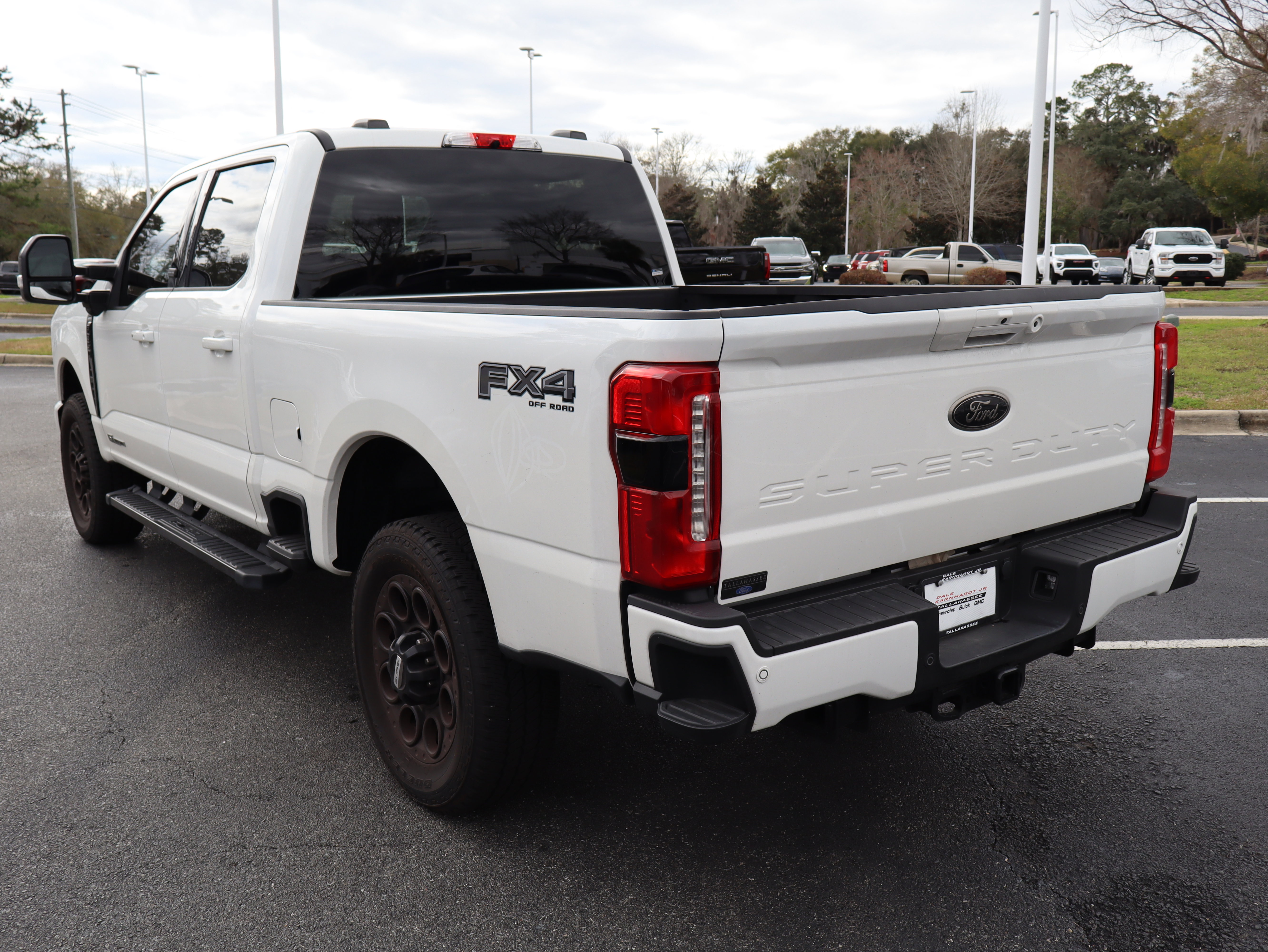 Used 2025 Ford F350 Lariat w/ Black Appearance Package image 23