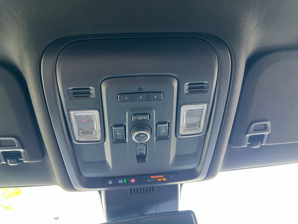 Used 2024 GMC Yukon Denali image 39