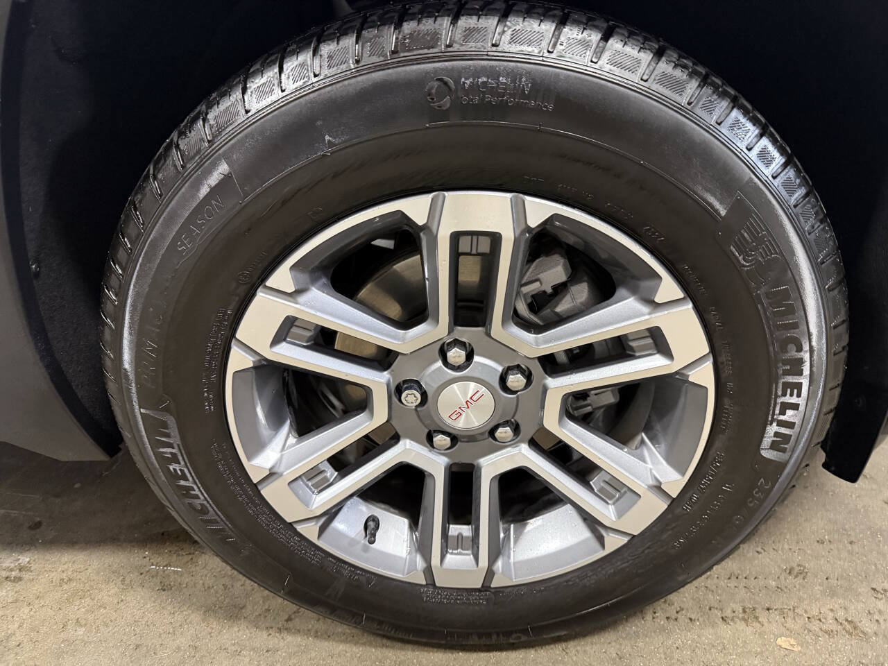 Used 2025 GMC Terrain Elevation AWD/4WD image 8
