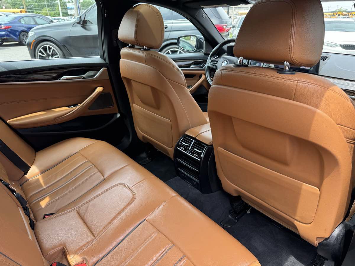 Used 2019 BMW 530i xDrive w/ Luxury Package AWD/4WD image 39