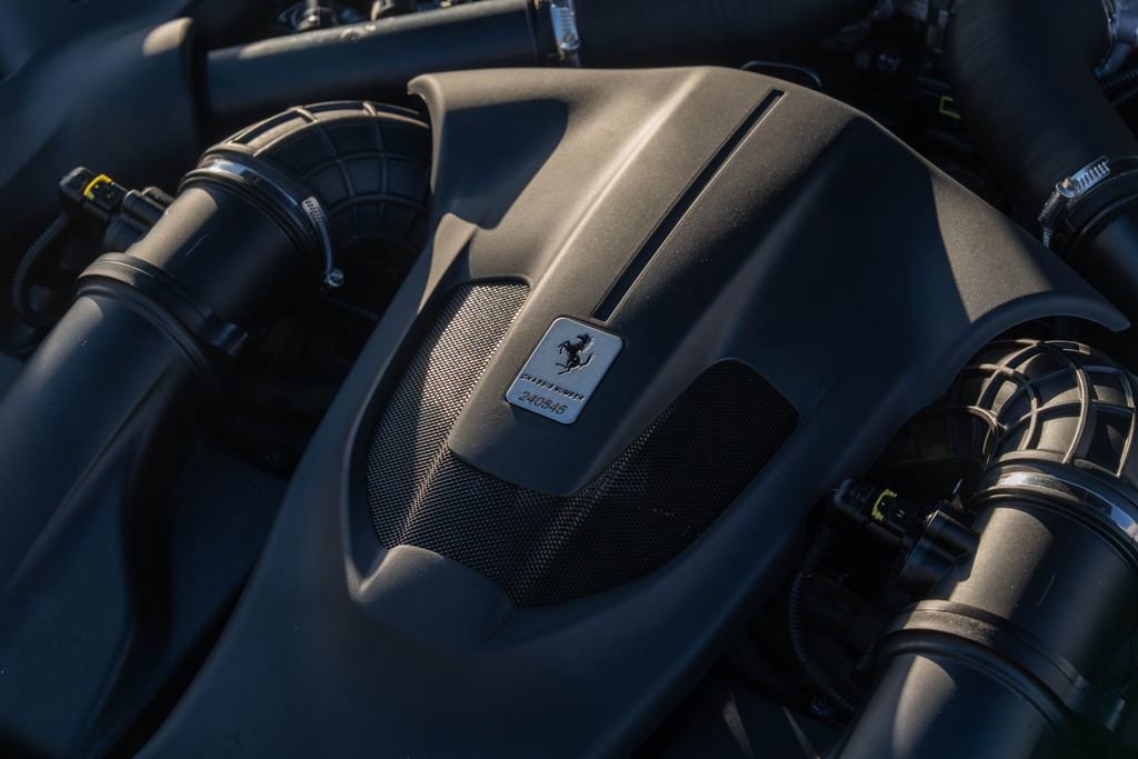 Used 2019 Ferrari Portofino image 22