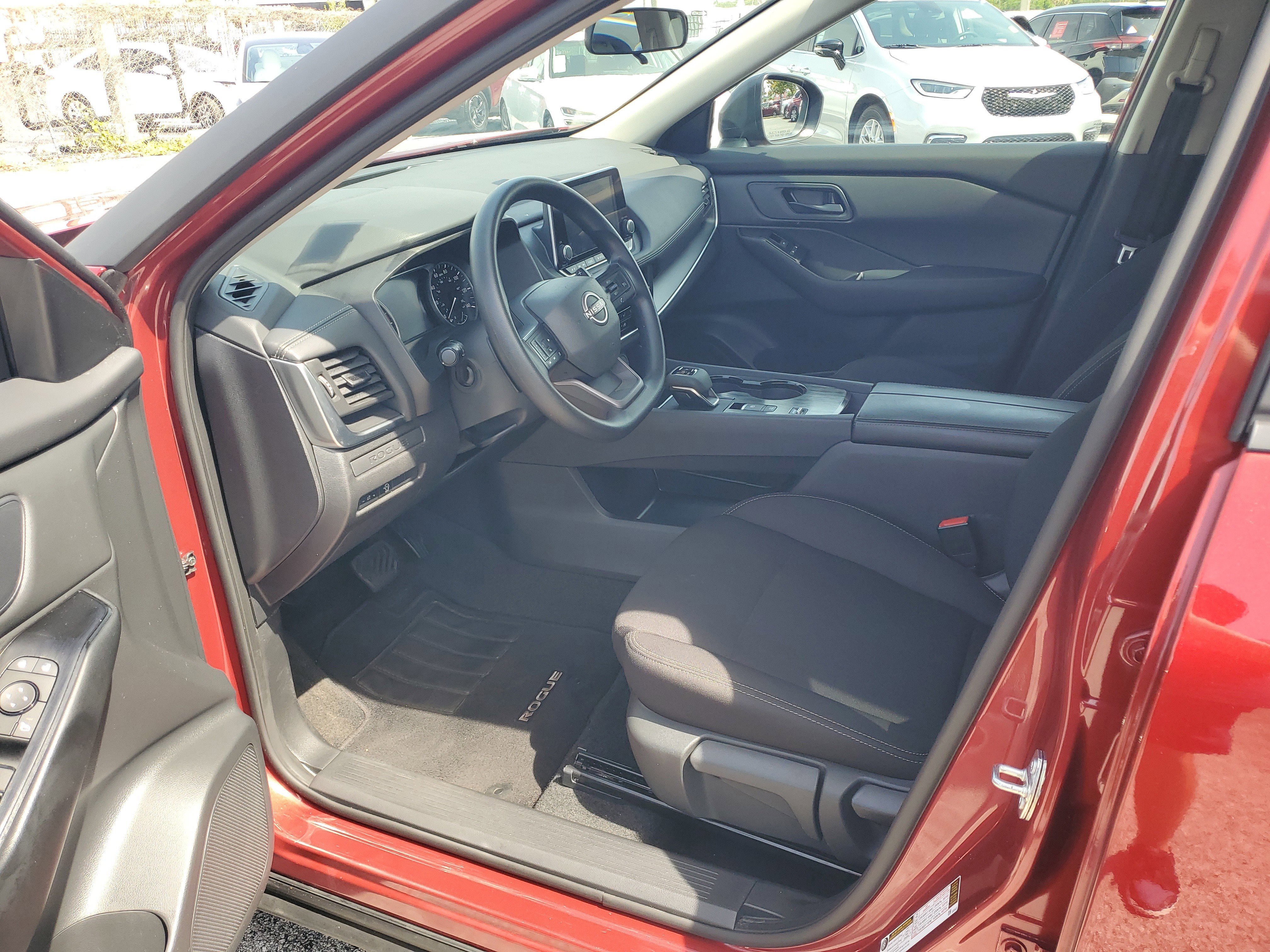 Certified 2025 Nissan Rogue S FWD image 11