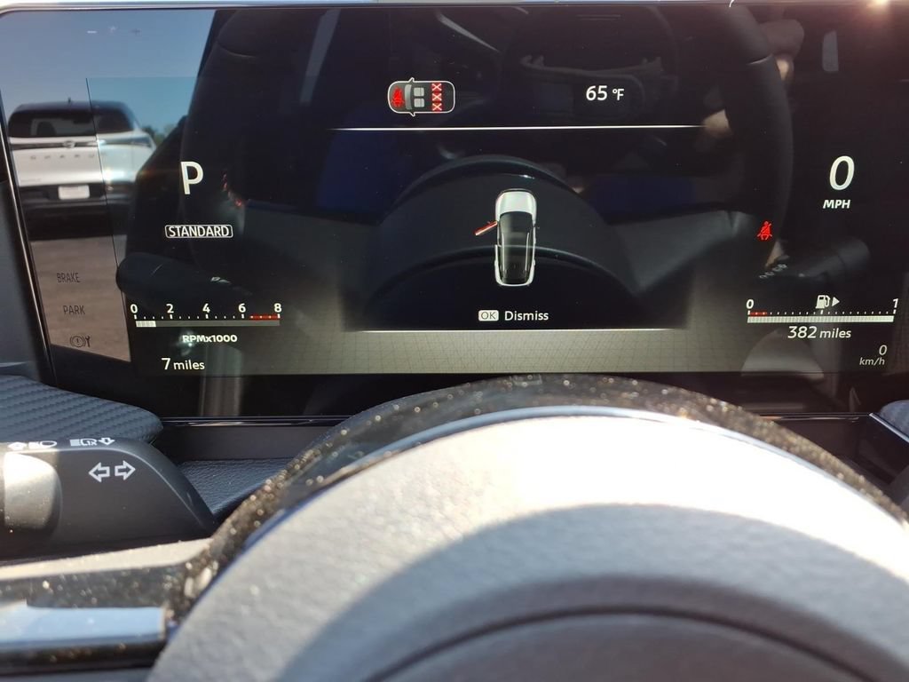 New 2026 Nissan Kicks SR w/ SR Premium Package FWD image 16