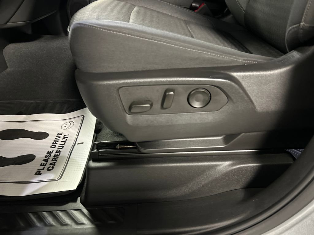 Used 2023 Chevrolet Silverado 1500 Custom image 13