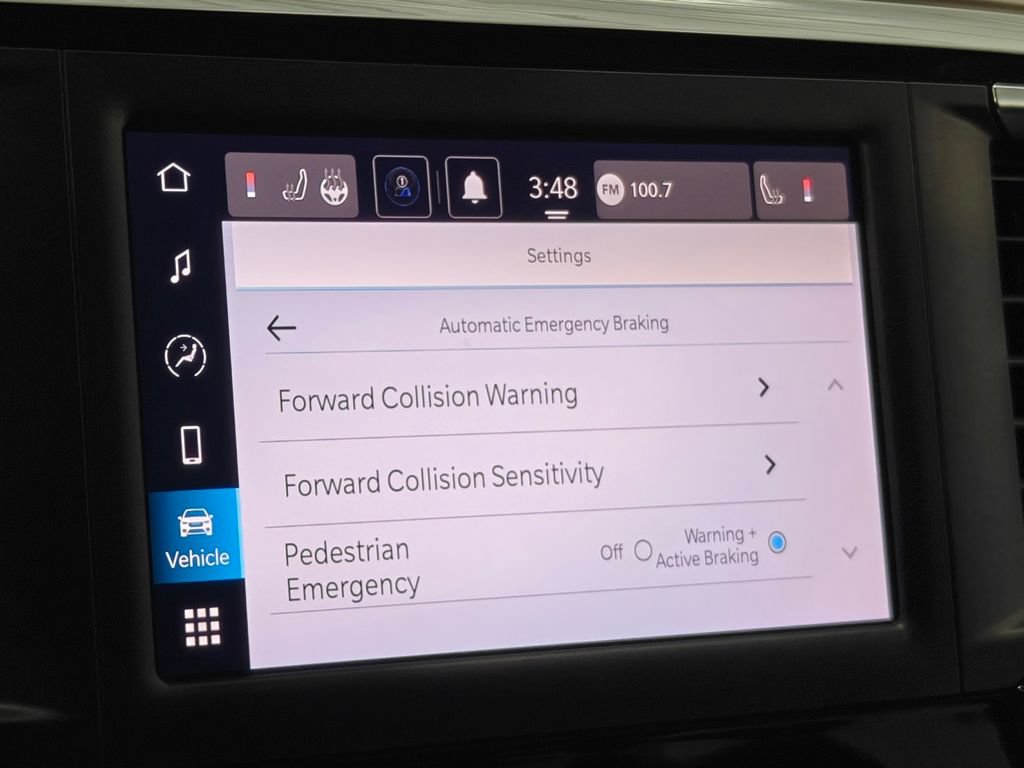 Used 2023 Chrysler Voyager LX FWD image 50