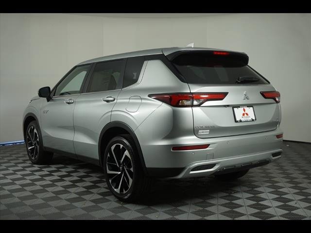 New 2025 Mitsubishi Outlander SE image 5