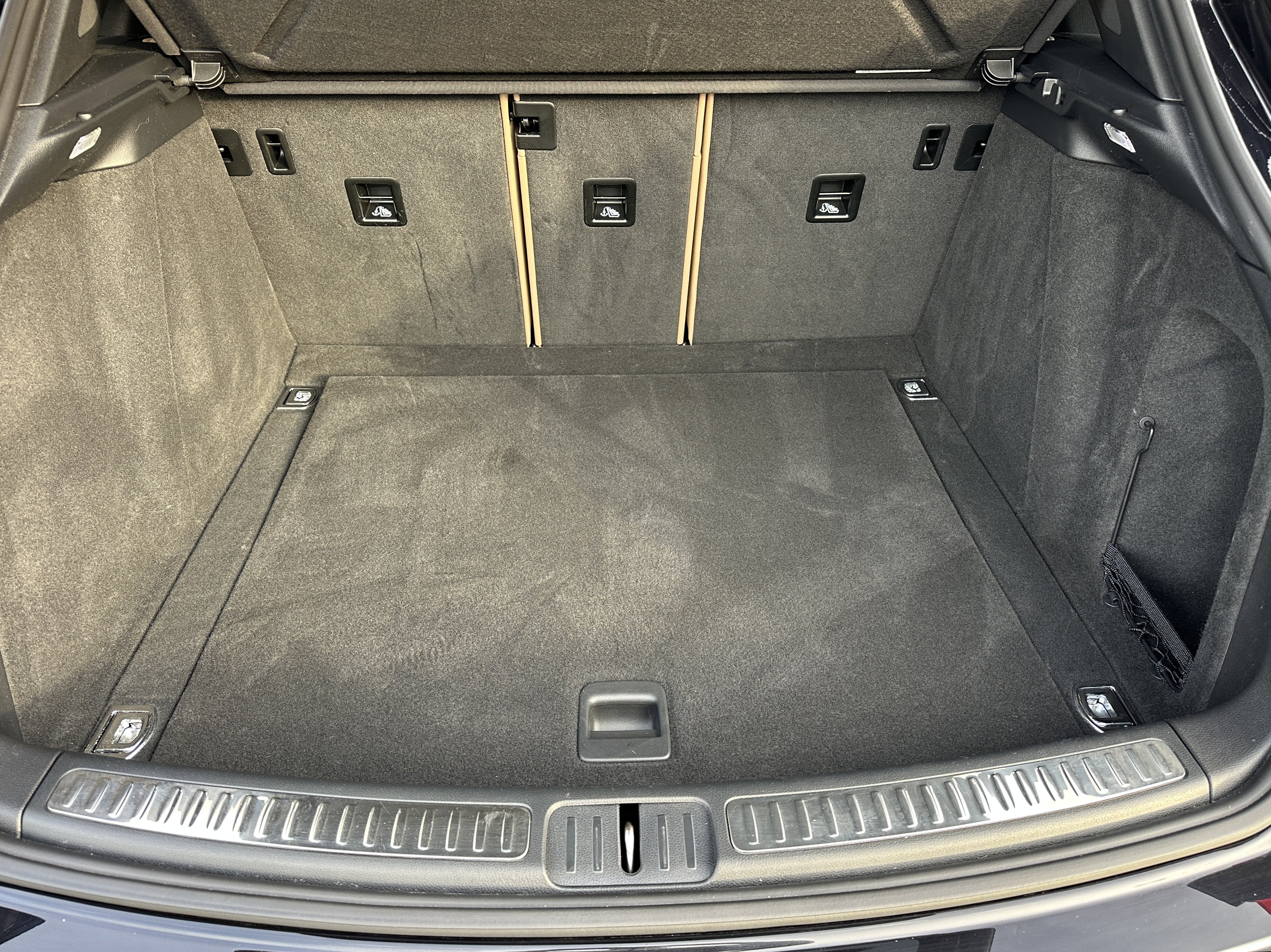 Certified 2023 Porsche Macan image 30