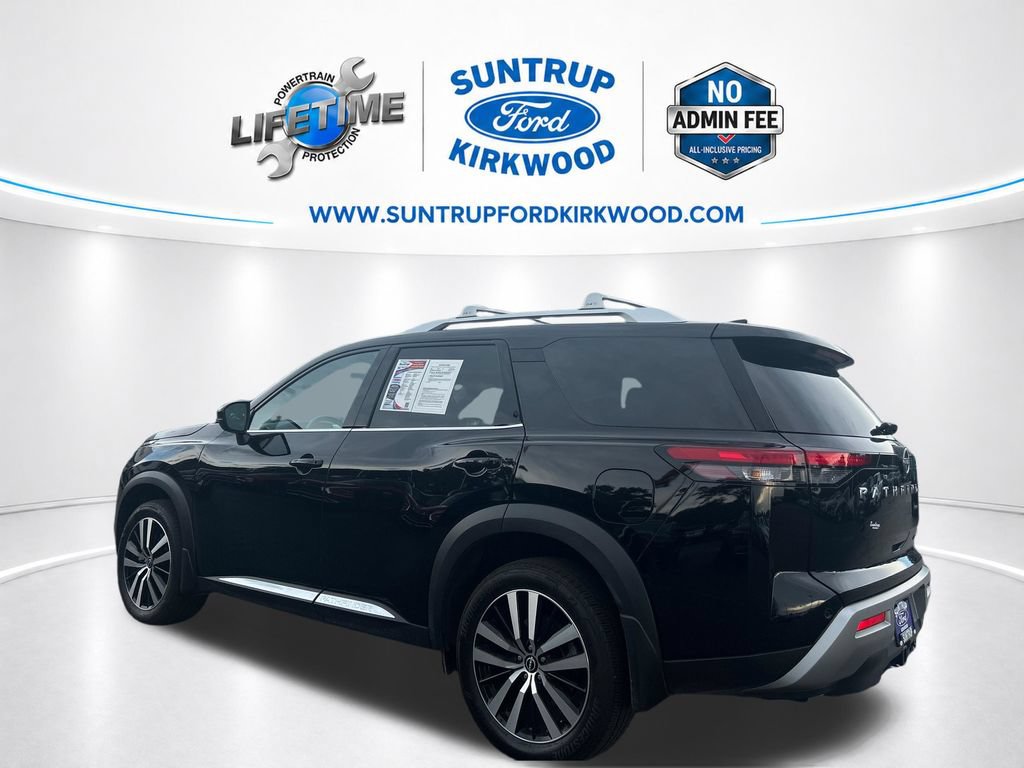 Used 2025 Nissan Pathfinder Platinum w/ Cargo Package FWD image 3