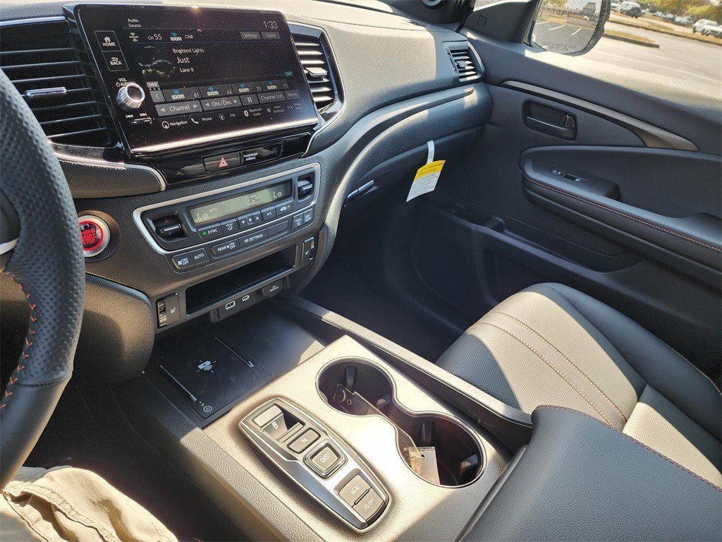 Used 2025 Honda Ridgeline TrailSport image 31