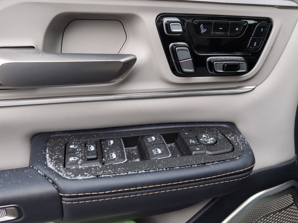 Used 2025 RAM 1500 Tungsten image 16