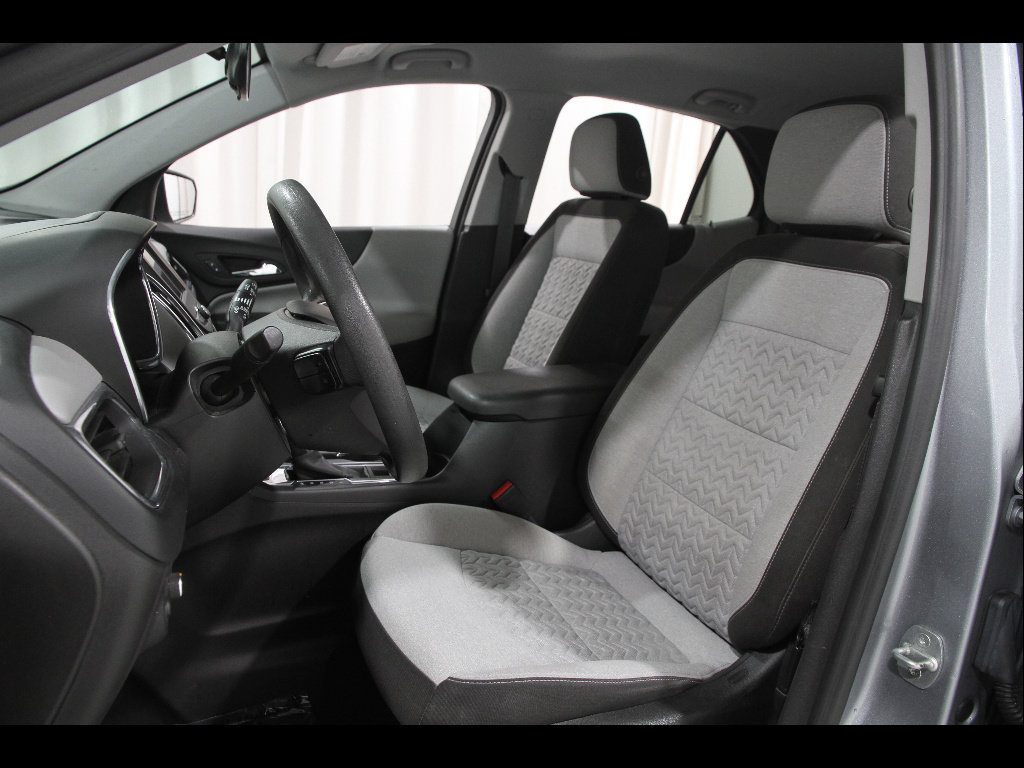 Certified 2023 Chevrolet Equinox LS w/ LS Convenience Package AWD/4WD image 5