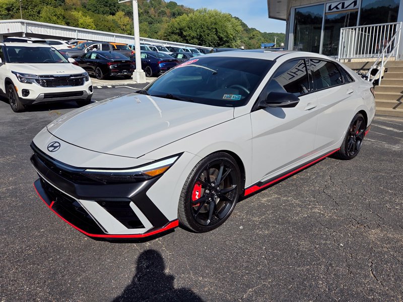 Used 2025 Hyundai Elantra N FWD image 3