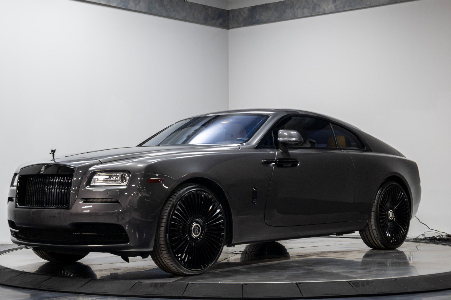 Used 2016 Rolls-Royce Wraith image 3