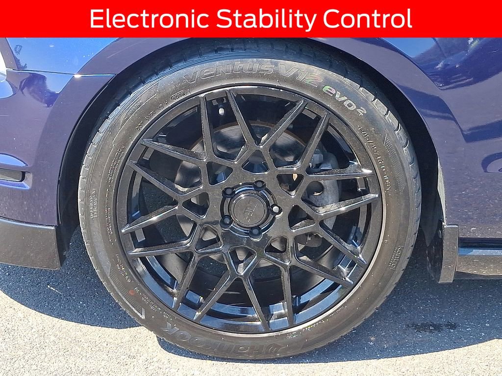 Used 2011 Ford Mustang GT Premium w/ Electronics Pkg RWD image 27
