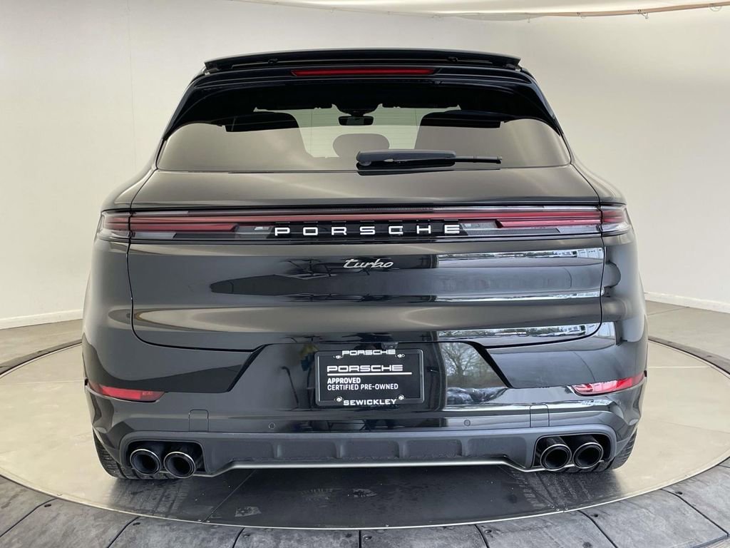 Used 2025 Porsche Cayenne Turbo AWD/4WD image 6